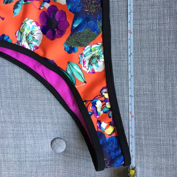 Bikini Reef - Picture 5 of 8